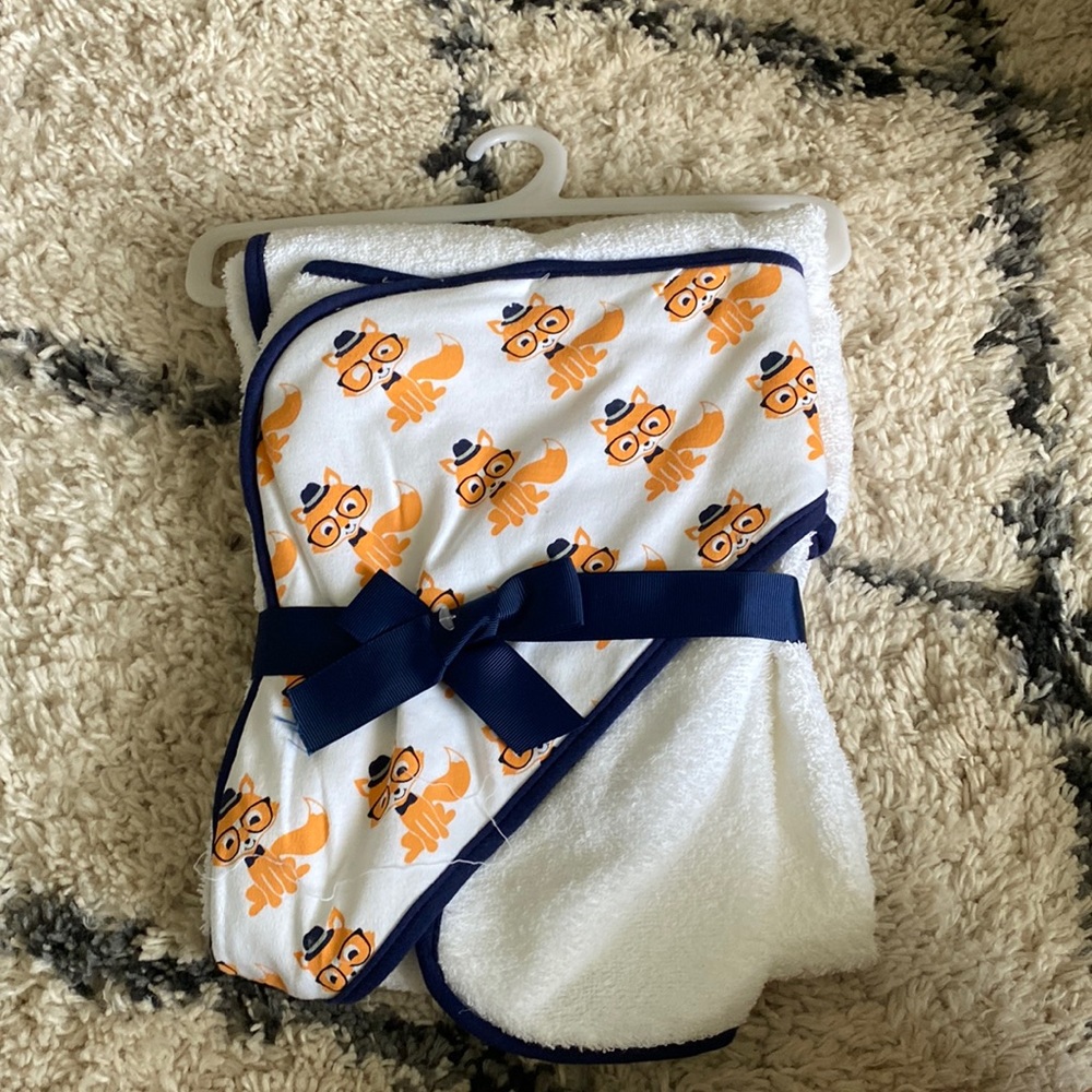 Hudson Baby Unisex bath towel and wash cloth